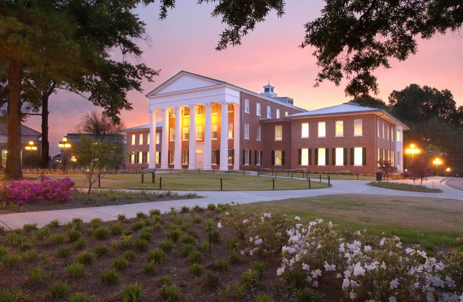 university-of-mississippi-beautiful-college-south.jpg